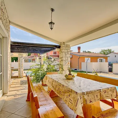 Charming Stone Lavanda With Private Pool In Pula Near The Villa