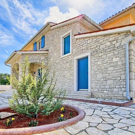 Charming Stone Lavanda With Private Pool In Pula Near The * Gajana