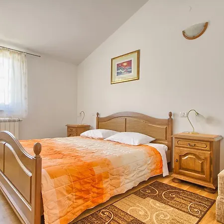 Charming Stone Lavanda With Private Pool In Pula Near The