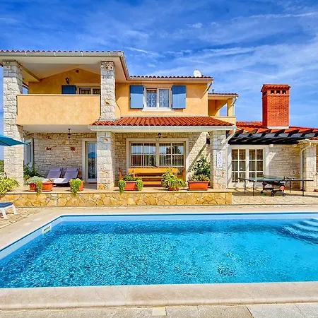 Charming Stone Lavanda With Private Pool In Pula Near The Villa