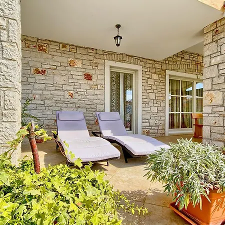 Charming Stone Lavanda With Private Pool In Pula Near The * Gajana