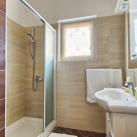 Villa Charming Stone Lavanda With Private Pool In Pula Near The Gajana