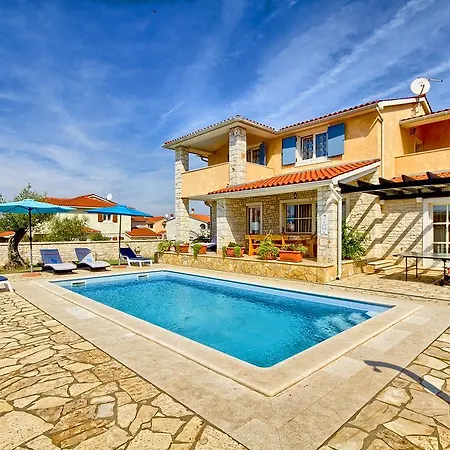 Villa Charming Stone Lavanda With Private Pool In Pula Near The