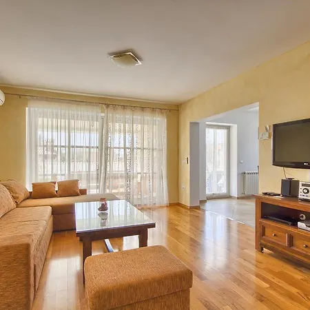Charming Stone Lavanda With Private Pool In Pula Near The Villa